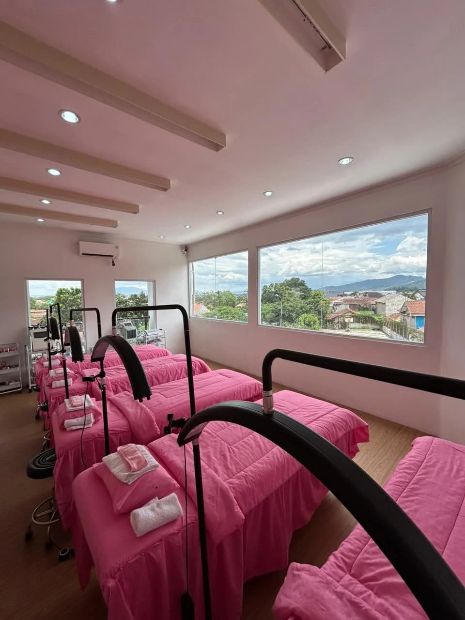 Nunaca Beauty Bar Gallery 5