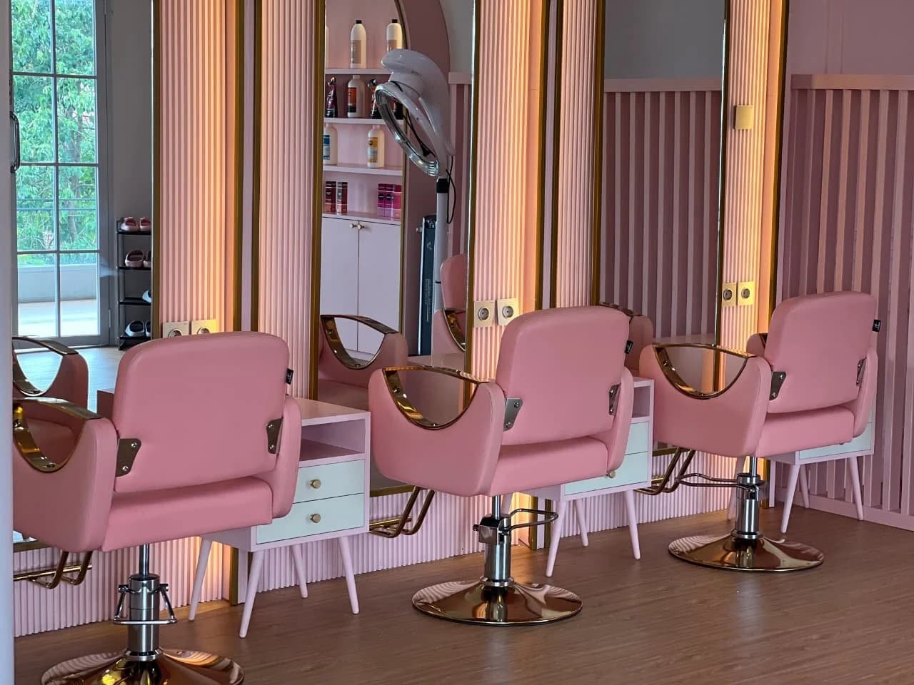 Nunaca Beauty Bar Gallery 6