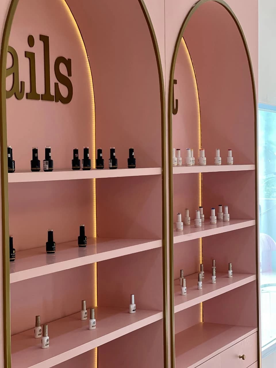 Nunaca Beauty Bar Gallery 7