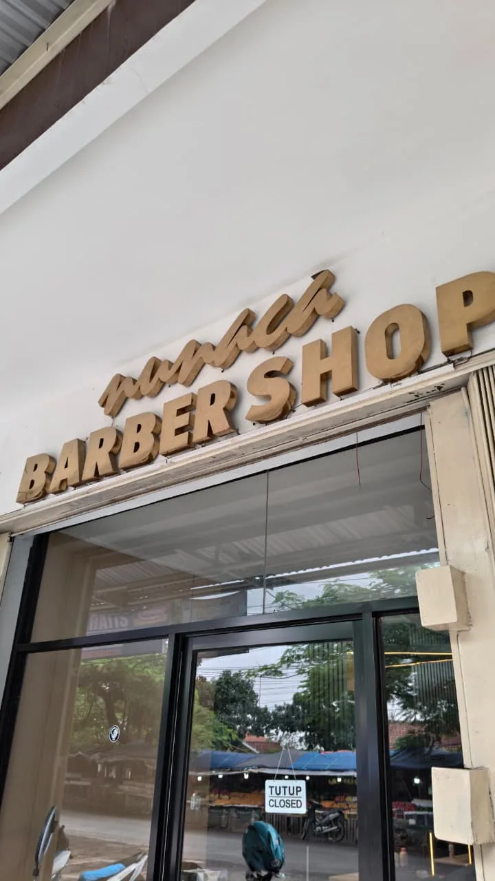 Nunaca Barbershop Gallery 4
